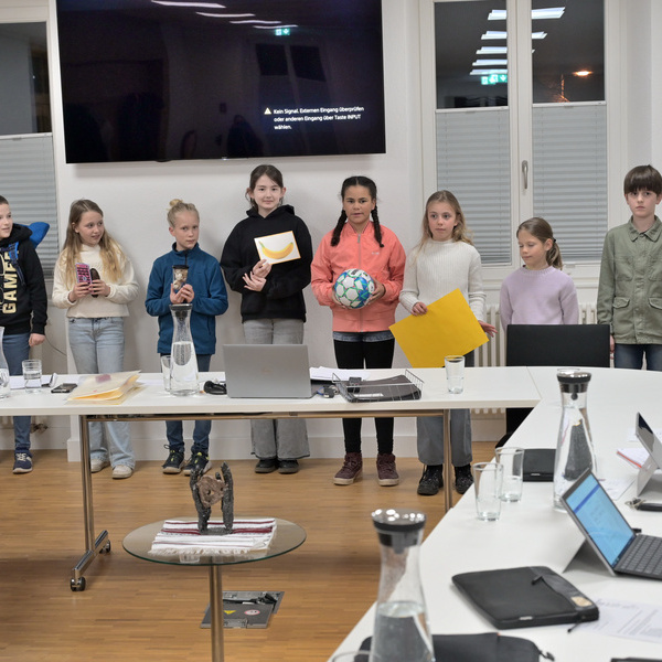 v.l.n.r. Emilio Angelone, Luca Goertz, Carla Fink, Jan Deiser, Nilgn Sayal, Hlne Rimbon, Marlene Klnsch, Marilena Fasshauer, Kyrylo Popov, Mirko Siegel Bild: Markus Zimmermann